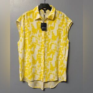 #1) NWT Madison Women's Button Down Shirt in Yellow and White